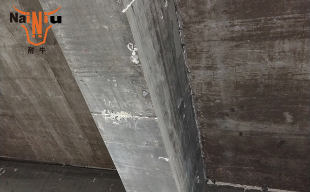J9集团聚合物建补砂浆后期开裂？